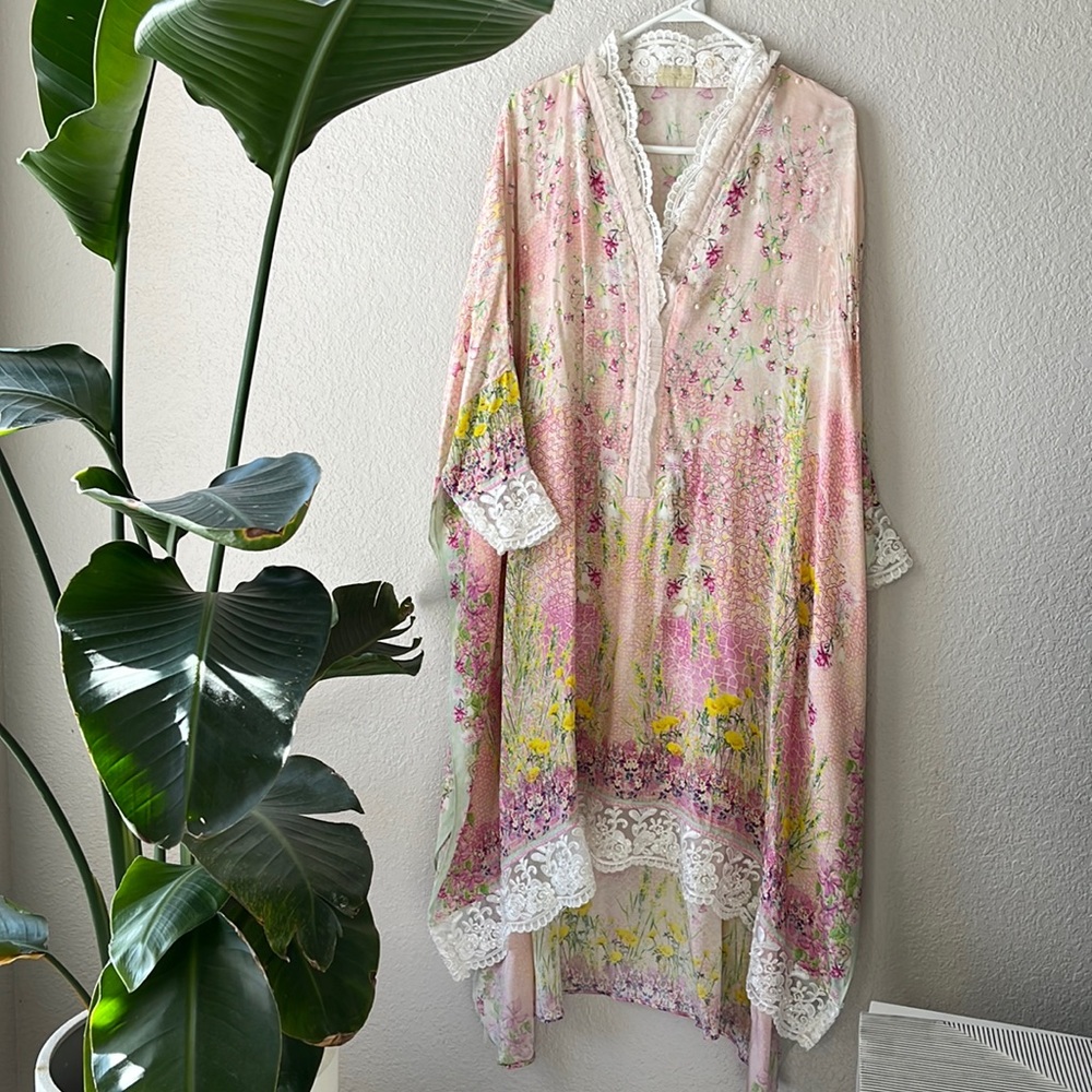 Farah Talib Aziz Kaftan high low